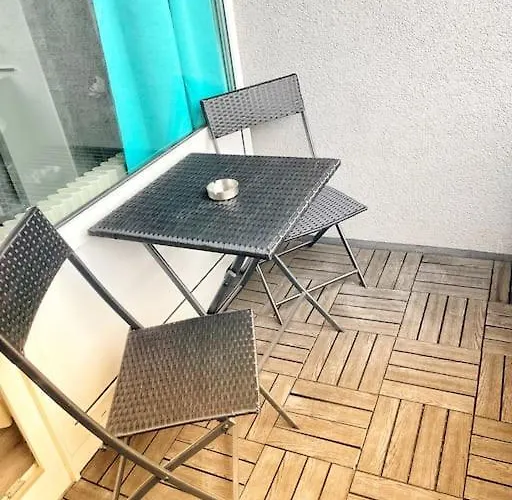 Naehe Flughafen Dus アパート デュッセルドルフ